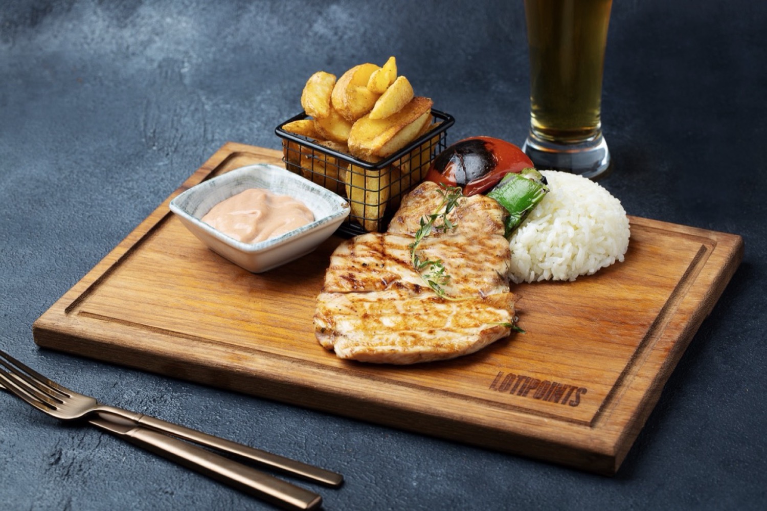 Family friendly food in Sultanahmet with chicken bites and fries